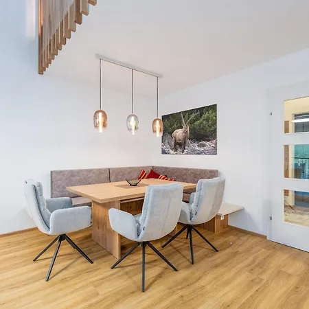 Appartement Wiesenblick Residences - By Mynests Haus im Ennstal